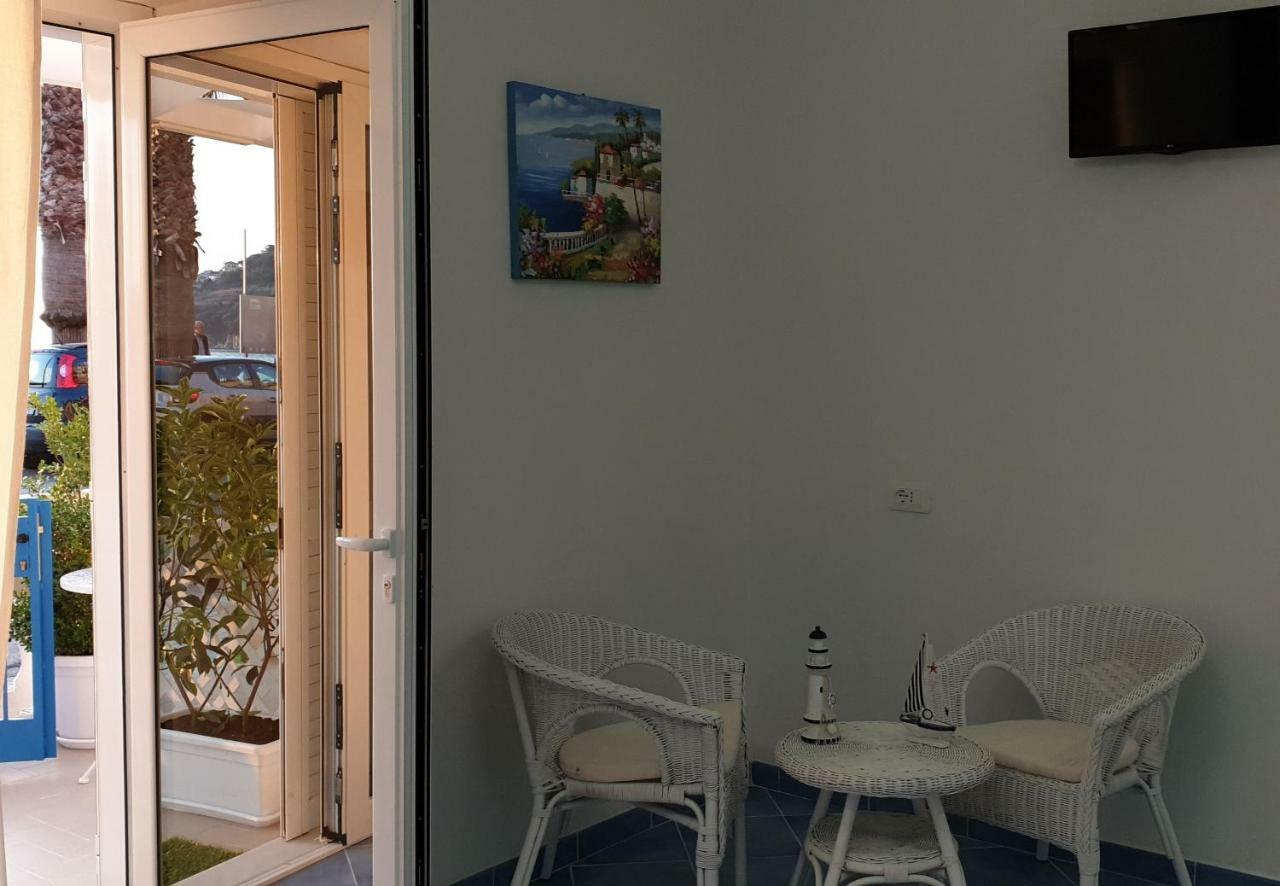 A Un Passo Dal Mare Bed & Breakfast Agropoli Bagian luar foto